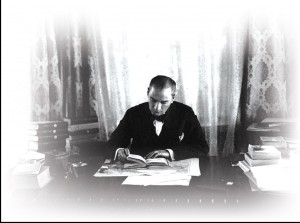 Atatürk hayatı boyunca okudu.