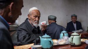 Çin’in Doğu Türkistan raporu: Uygurlar Türk kökenli değil