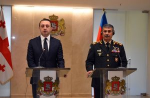 Hesenov ve Qaribaşvili'nin basın açıklaması.
