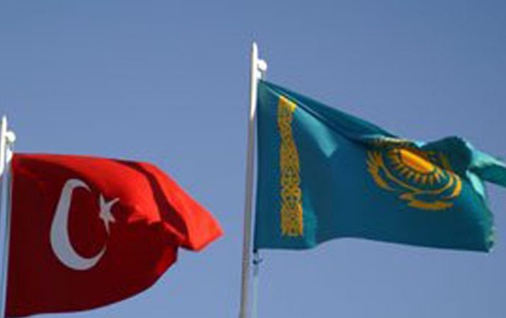 Kazakistan’da yaşayan Türkler yardım kampanyası ile muhtaç insanlara destek oldu