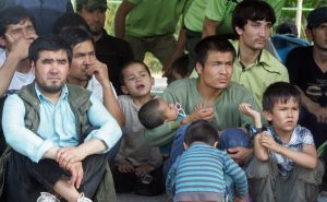 Gözetim merkezinde unutulan Uygur Türkleri cehennemi yaşıyor